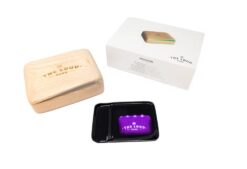 TOQI | Wooden LED Blunt Box | E-Humidor | The Loud Plug -- Wood Grain